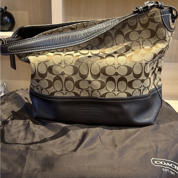 COACH Brown Hobo Bag with dust cover. - Picture 4 of 4